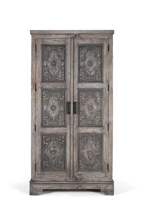 Kleiderschrank